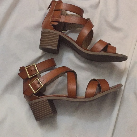 Material Girl leather sandals - Picture 4 of 4